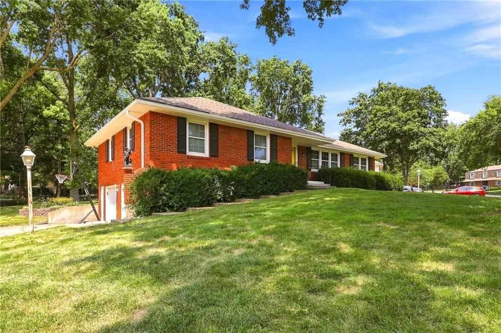 1701 Willow Circle — photo 3