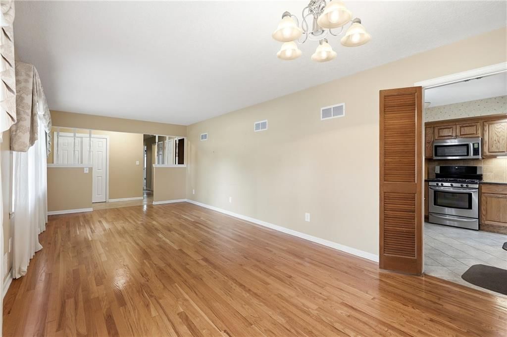 1701 Willow Circle — photo 9