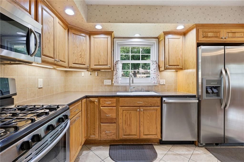1701 Willow Circle — photo 16
