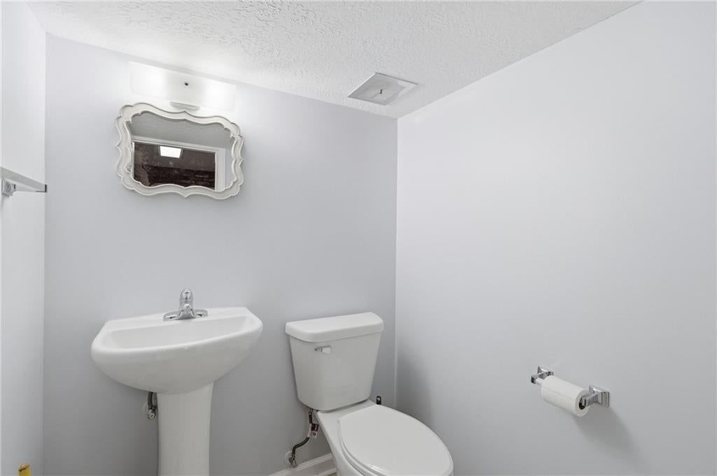 1701 Willow Circle — photo 32
