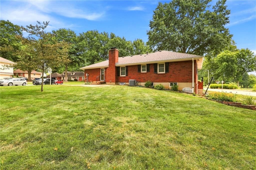 1701 Willow Circle — photo 40