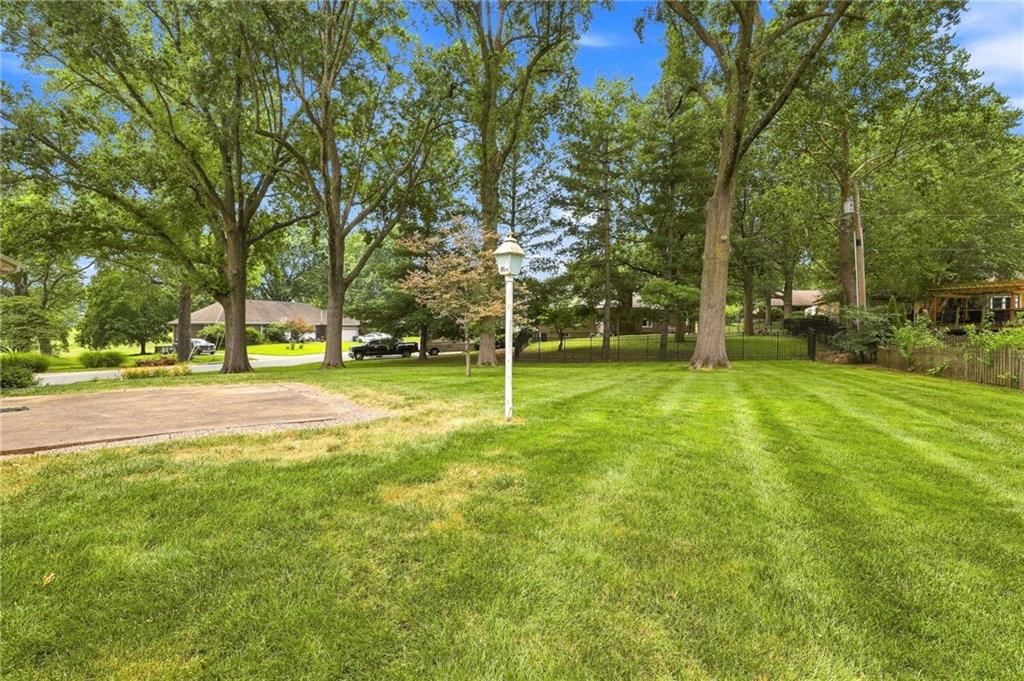 1701 Willow Circle — photo 43