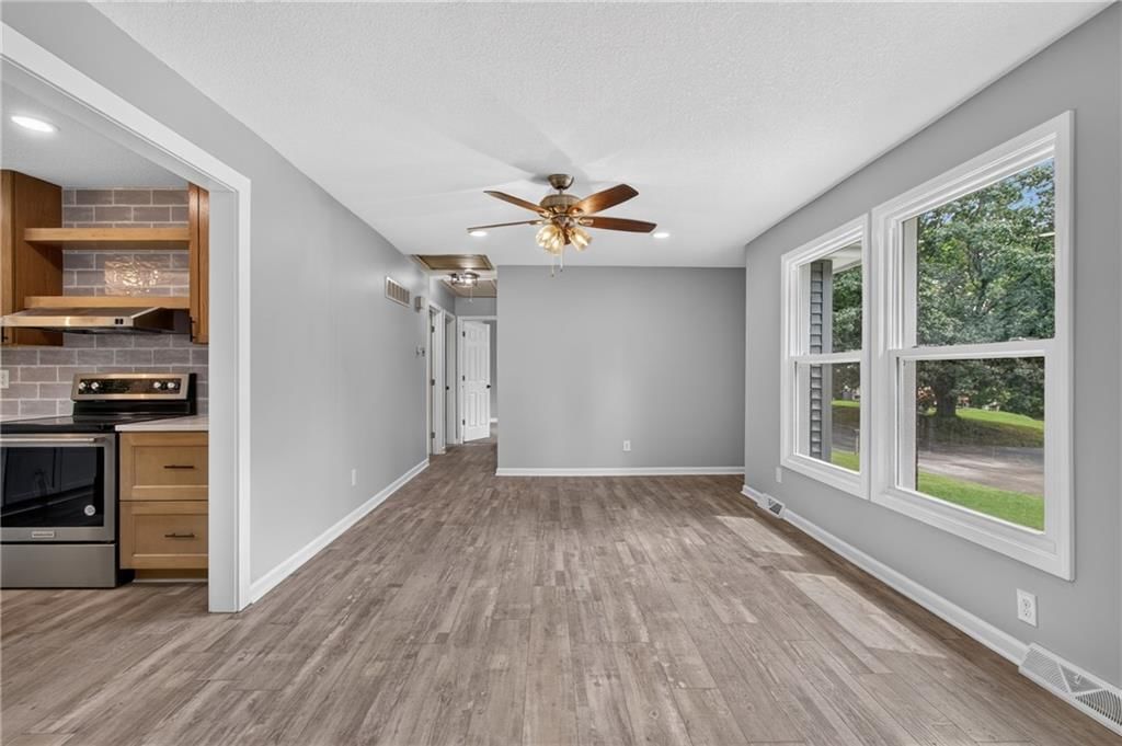 9310 NW 68th Street — photo 9