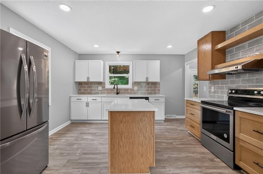 9310 NW 68th Street — photo 13