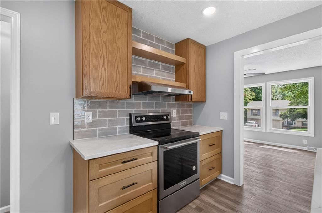 9310 NW 68th Street — photo 14