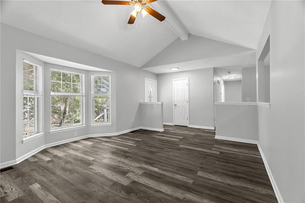 1504 NE Auburn Drive — photo 5