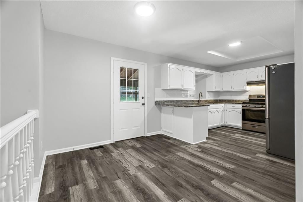1504 NE Auburn Drive — photo 6