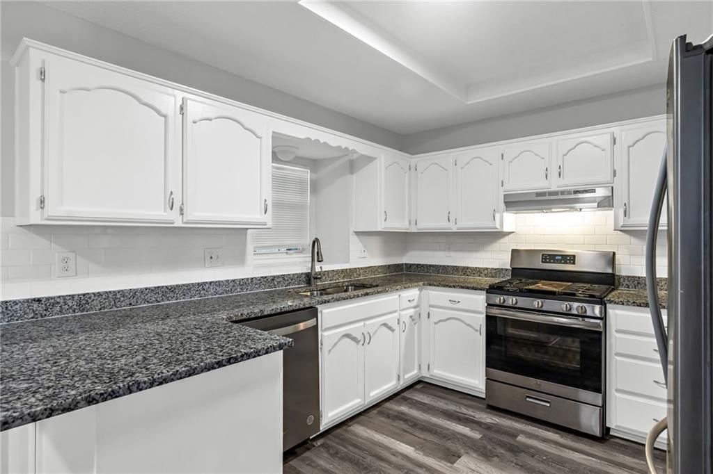 1504 NE Auburn Drive — photo 9