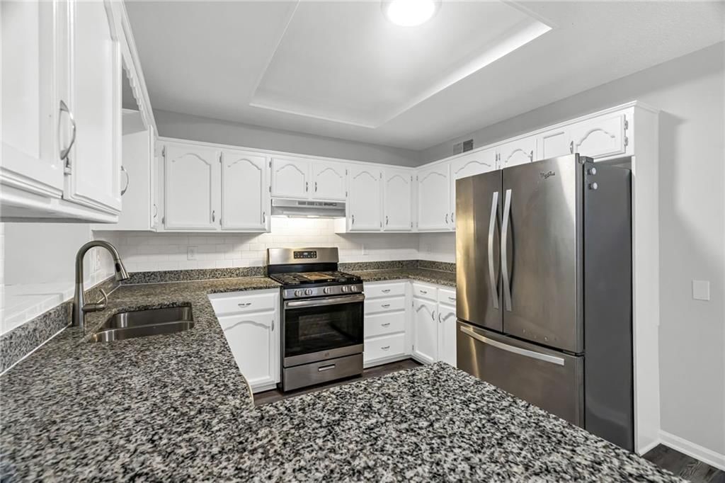 1504 NE Auburn Drive — photo 10
