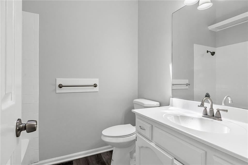 1504 NE Auburn Drive — photo 11