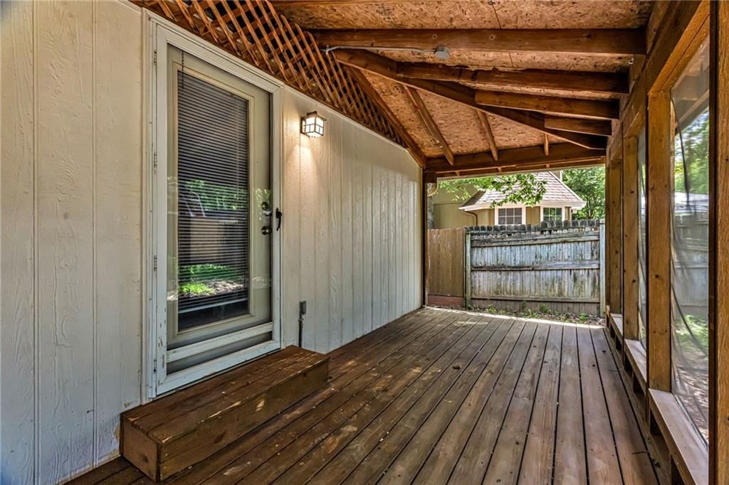 1504 NE Auburn Drive — photo 24