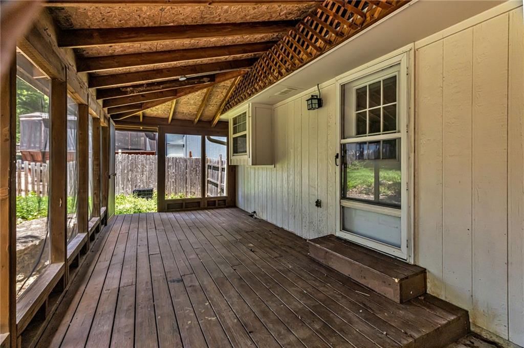 1504 NE Auburn Drive — photo 25