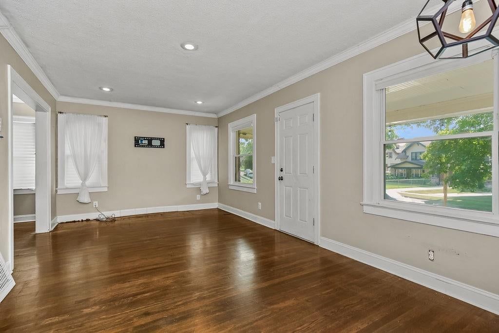 5225 Brookwood Avenue — photo 3