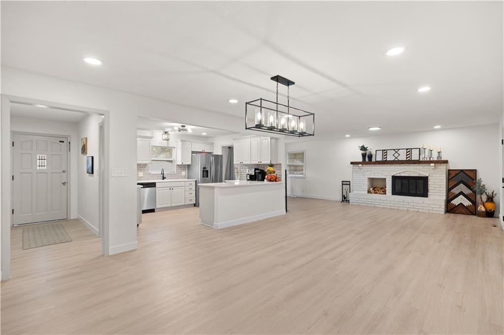 2914 N 79th Terrace — photo 3