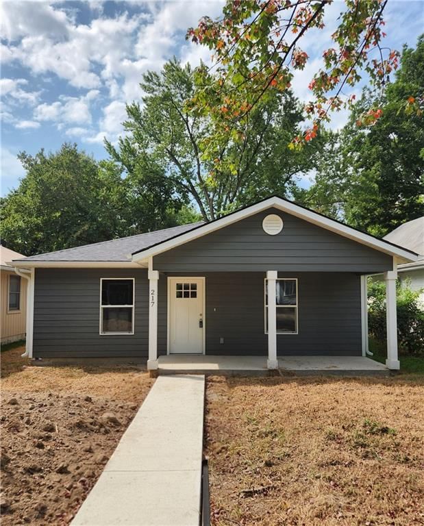 217 W Forest Street — photo 1