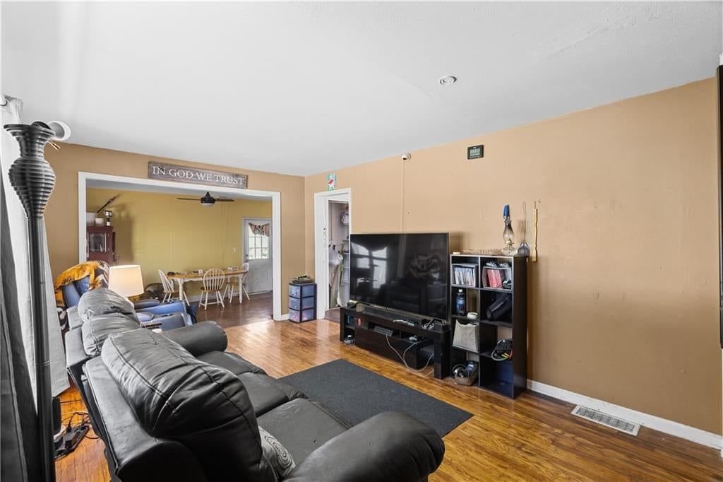 9125 Cherry Street — photo 3