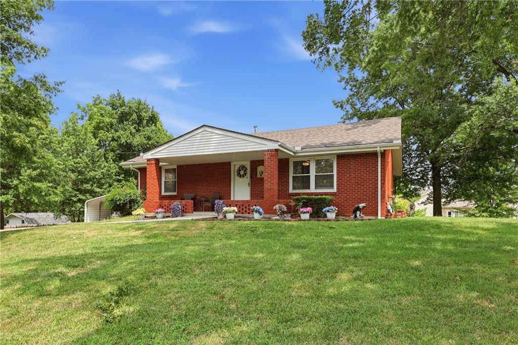 9404 NE Cookingham Drive — photo 2