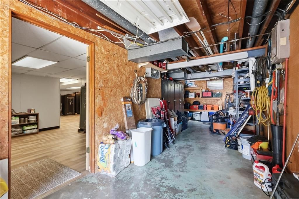 9404 NE Cookingham Drive — photo 30