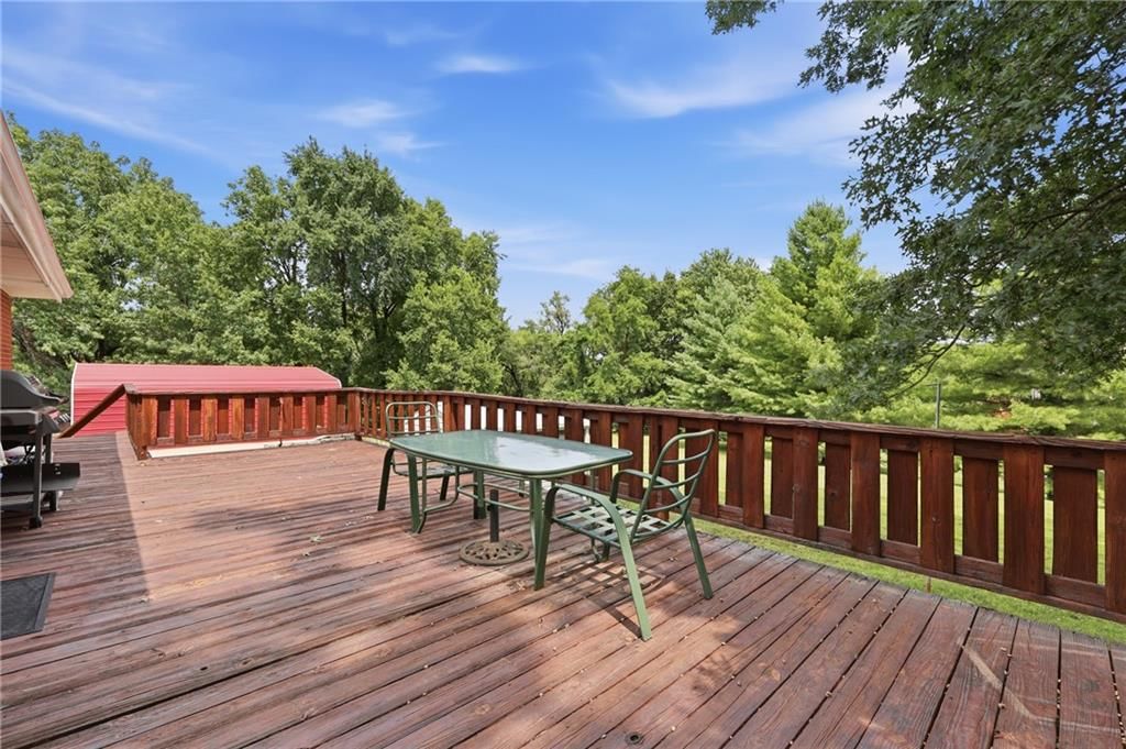9404 NE Cookingham Drive — photo 32