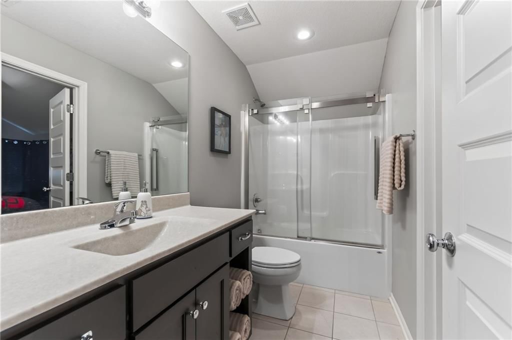 8425 Laramie Street — photo 33