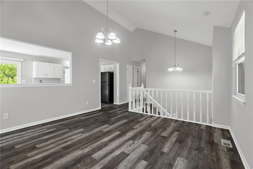 405 SE Onyx Circle — photo 5