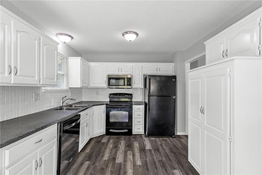 405 SE Onyx Circle — photo 7