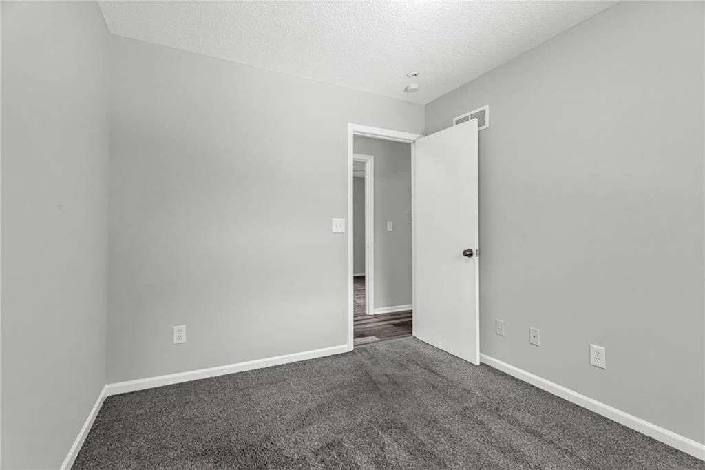 405 SE Onyx Circle — photo 16