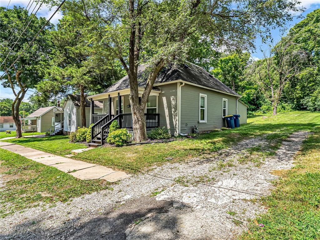 510 N Grover Street — photo 3