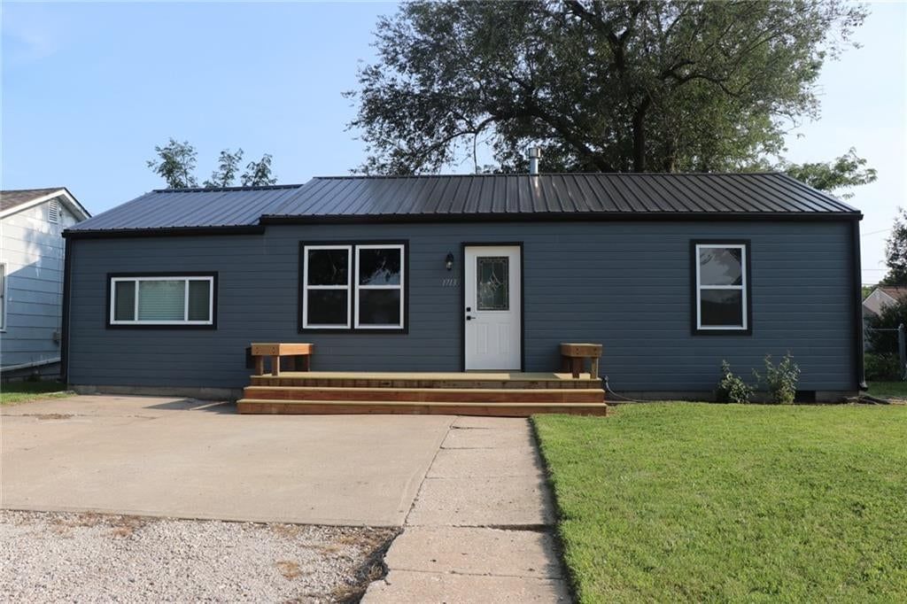 1713 Main Street, Osawatomie, KS