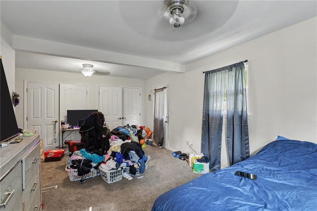 5604 NE 50th Street — photo 9