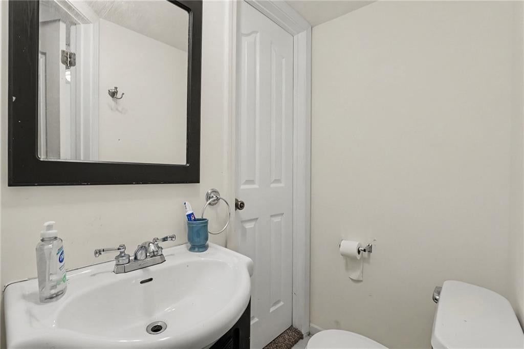 5604 NE 50th Street — photo 10