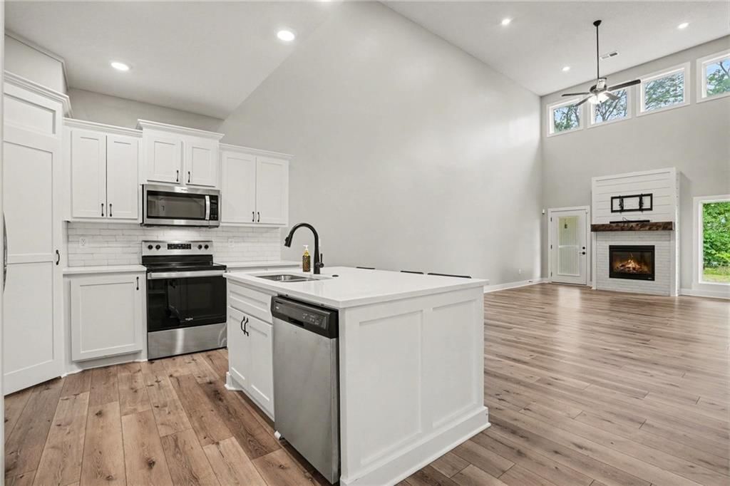 206 Walker Street — photo 9