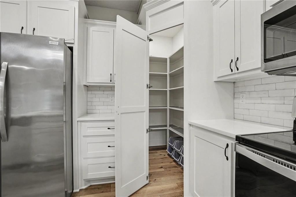 206 Walker Street — photo 12