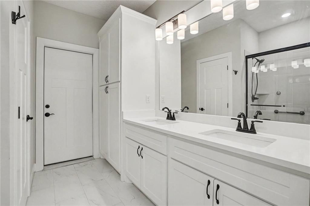 206 Walker Street — photo 13