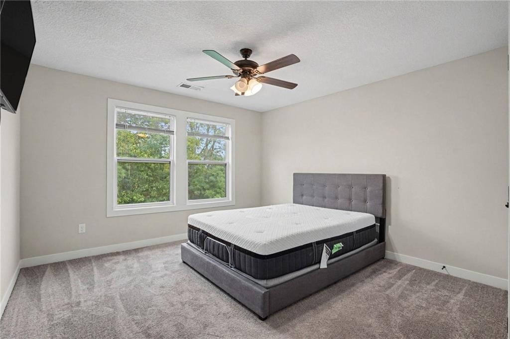 206 Walker Street — photo 16