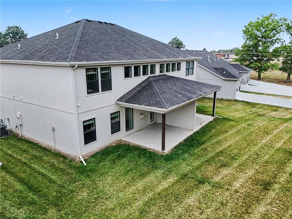 206 Walker Street — photo 29