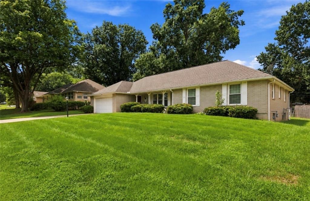 3608 Hedges Avenue — photo 2