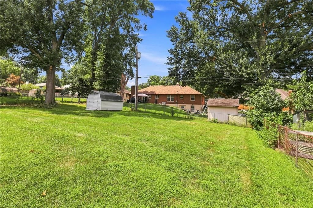 3608 Hedges Avenue — photo 29