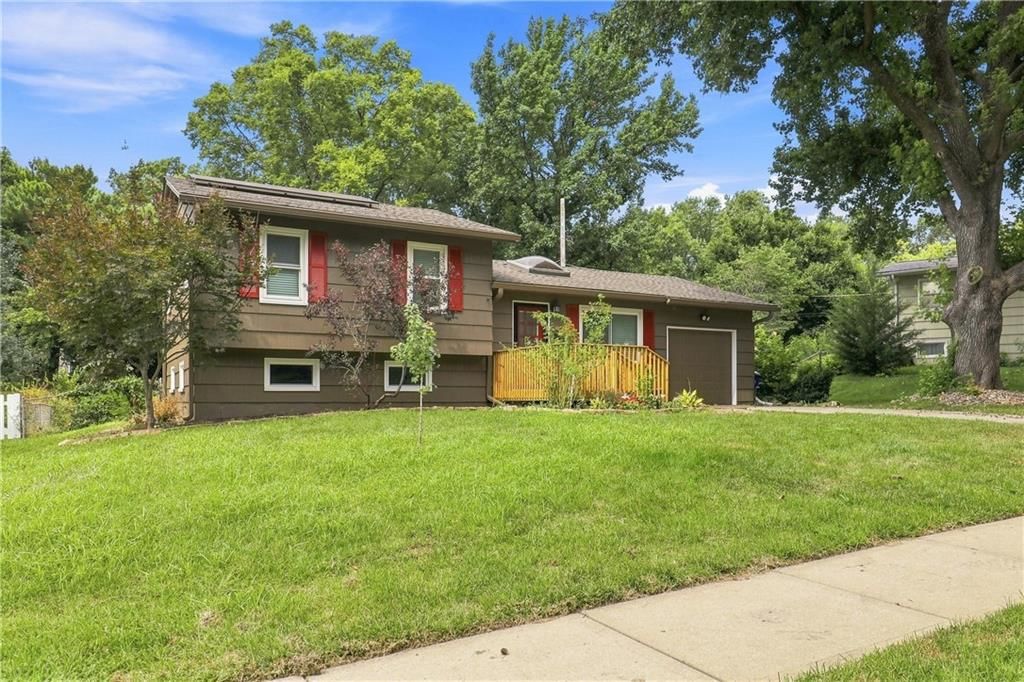 7310 Stearns Street — photo 2