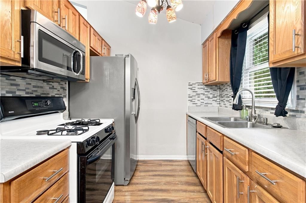 7310 Stearns Street — photo 8