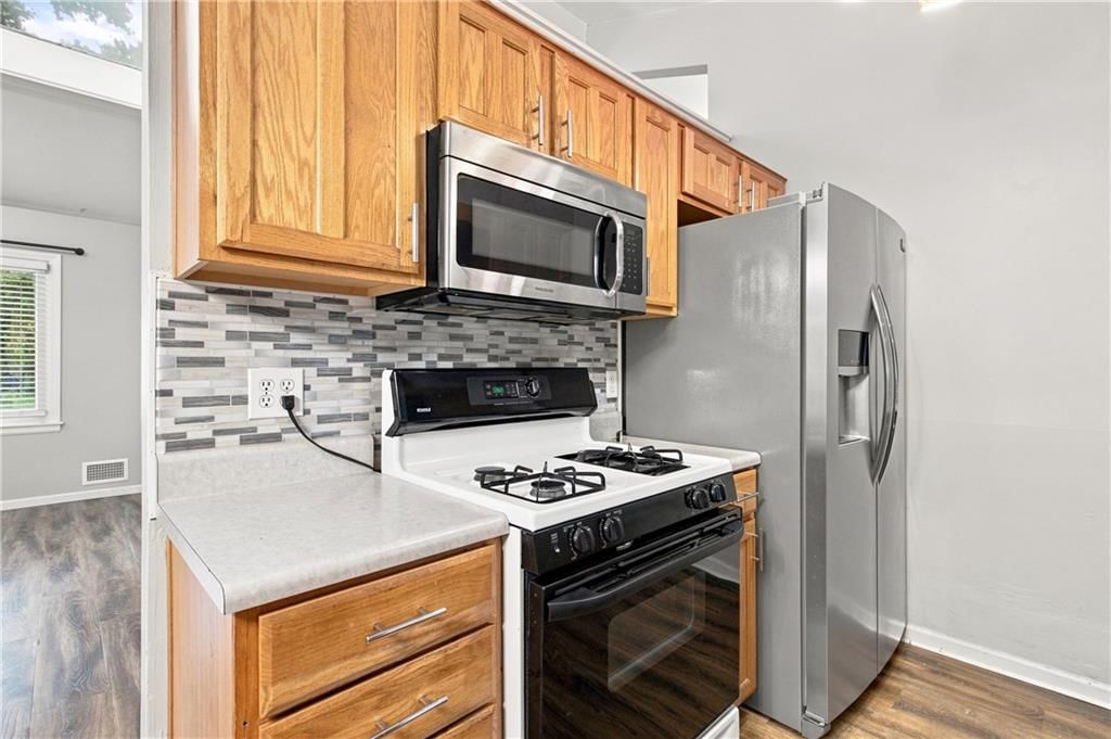 7310 Stearns Street — photo 10