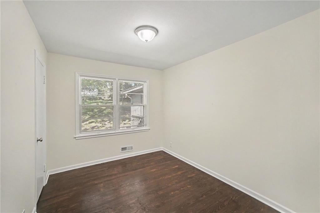 5816 Oxford Avenue — photo 6