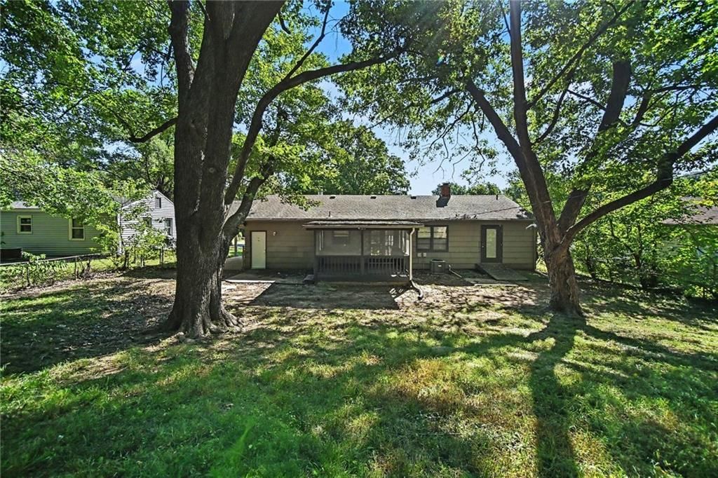 5816 Oxford Avenue — photo 14
