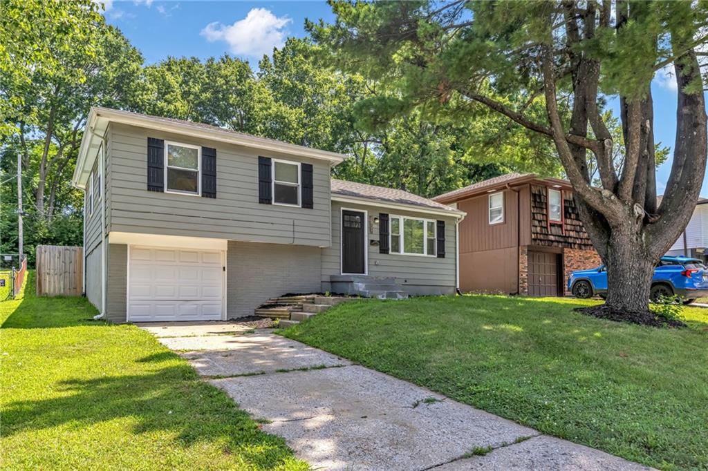 4807 N Wallace Avenue — photo 2