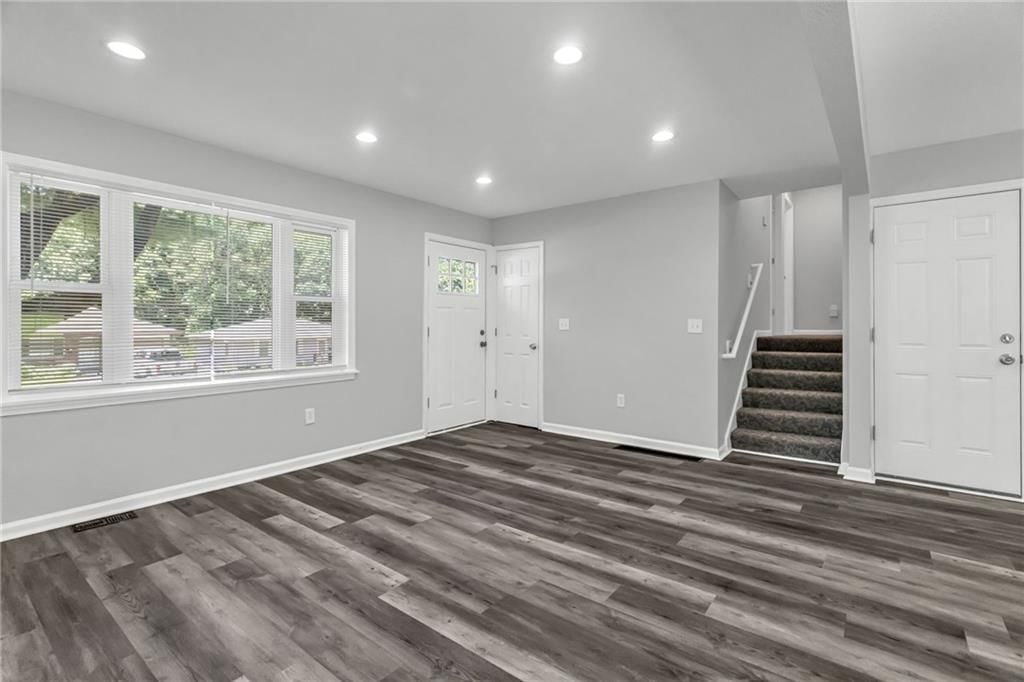 4807 N Wallace Avenue — photo 6