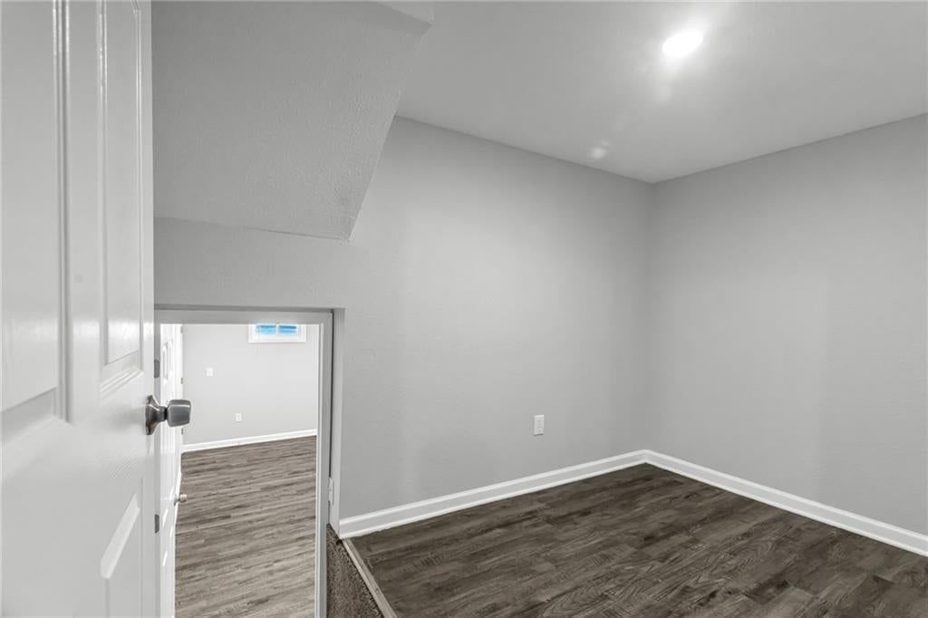 4807 N Wallace Avenue — photo 19