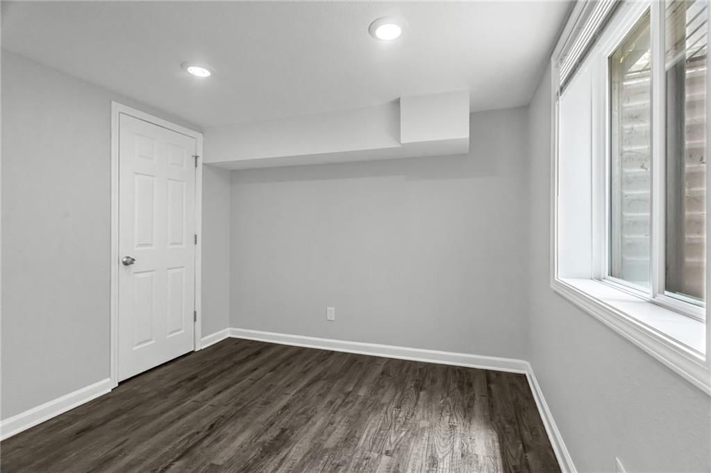 4807 N Wallace Avenue — photo 22