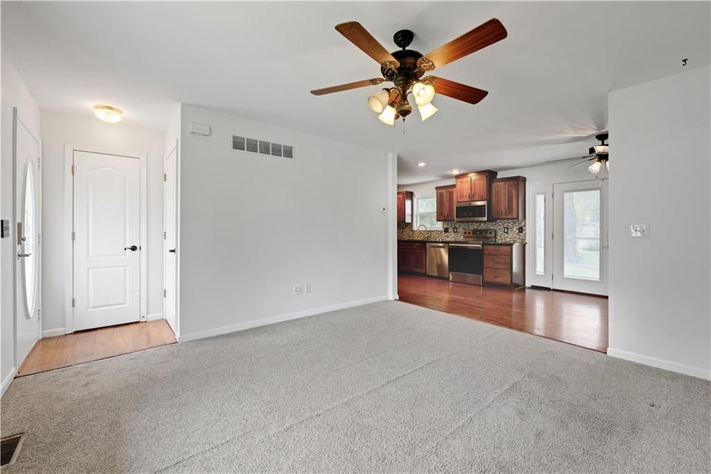312 Walnut Street — photo 10