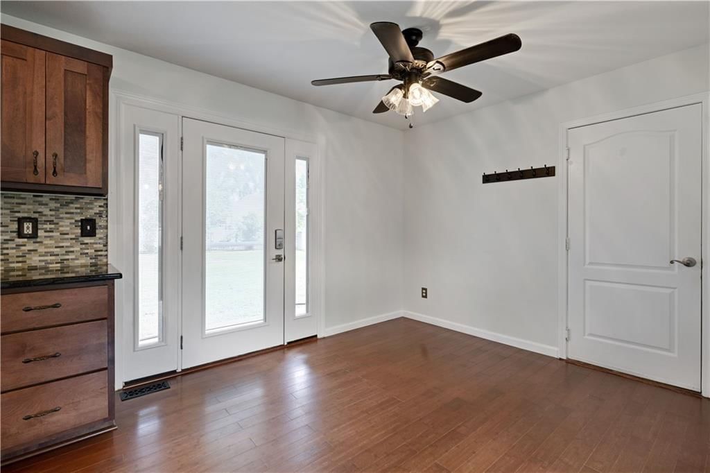 312 Walnut Street — photo 12