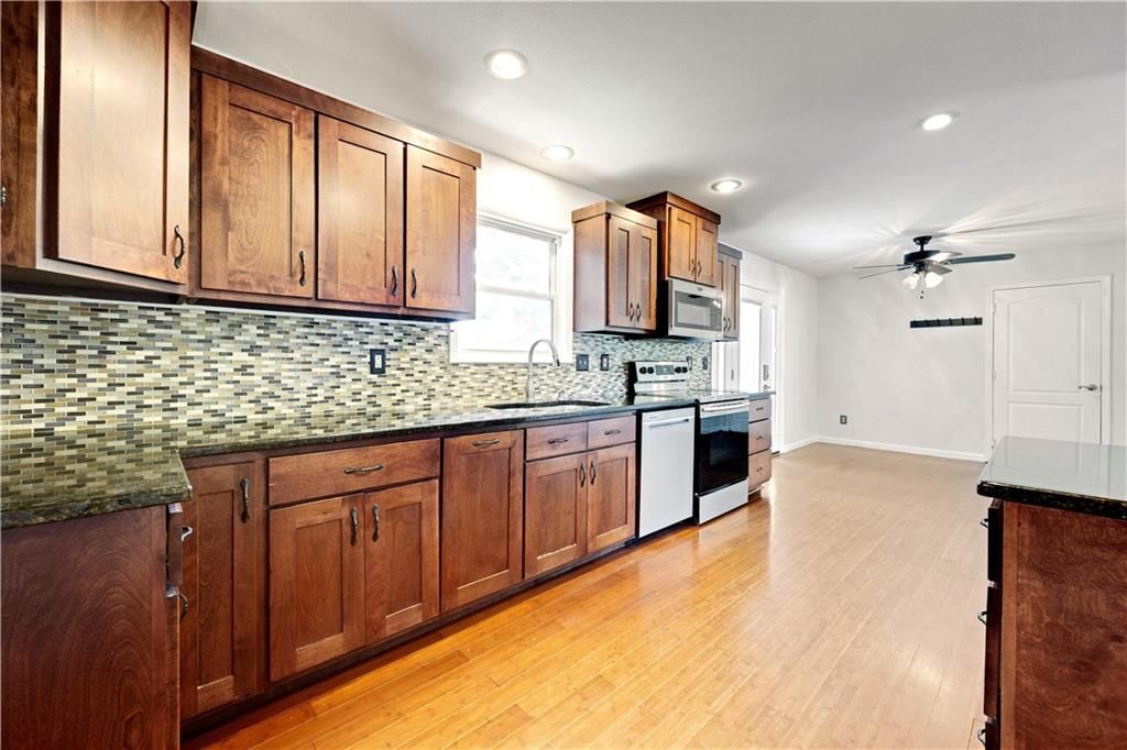312 Walnut Street — photo 13